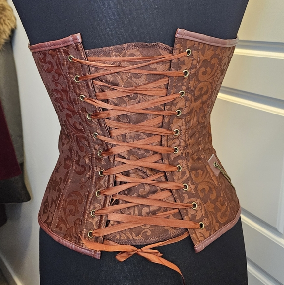 Steampunk/ Pirate Corset with Buckle Details - Picture 6 of 10